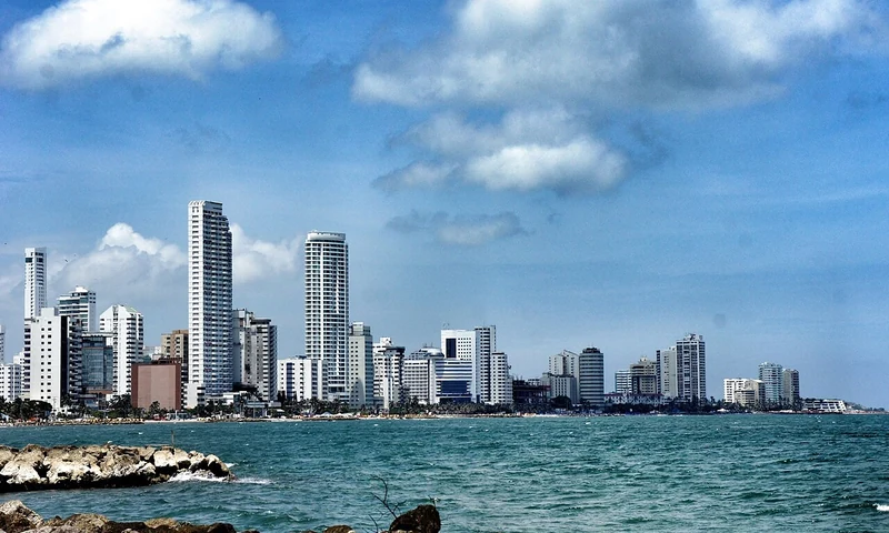 Cartagena de Indias - Modern Luxury Skyline, Caribbean Waterfront & Coastal Charters